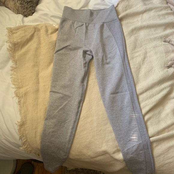 🦈Gymshark High Waisted Grey Flex Leggings🦈 - Picture 2 of 8